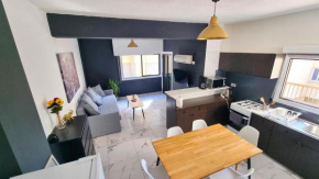 Cozy Beach Apt / Near Airport + 100Mbit internet + Netflix